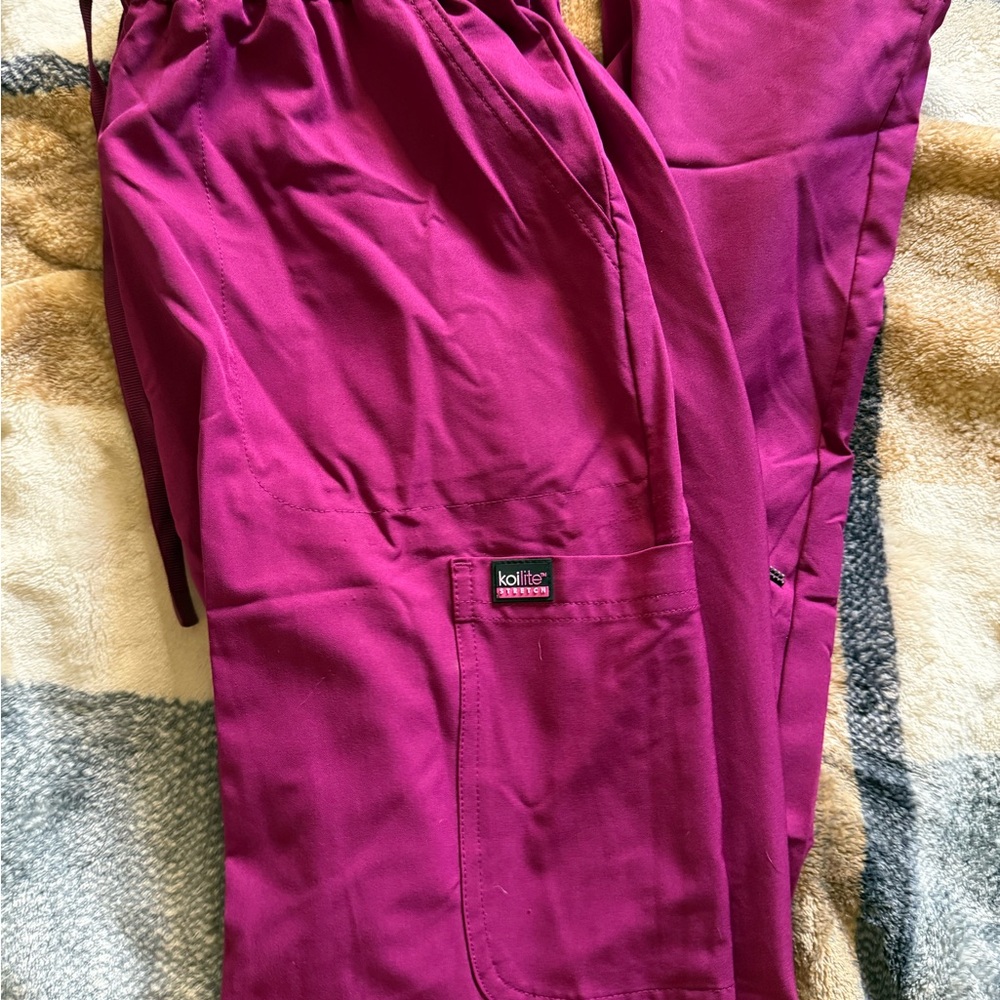 Women's Scrub Pants in Berry Magenta - KoiLite Stretch